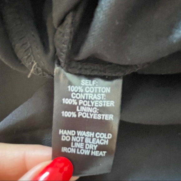 NWOT Lulus of Romance Black Lace Cold-Shoulder Midi Dress XSmall - Picture 5 of 9